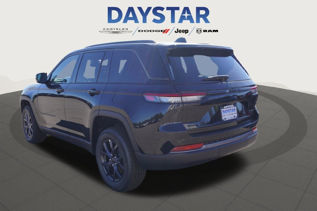 2027 Jeep Grand Cherokee GRAND CHEROKEE LAREDO ALTITUDE 4X4