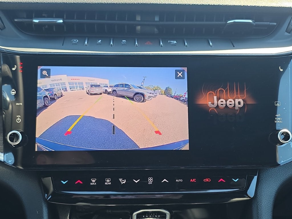 2027 Jeep Grand Cherokee GRAND CHEROKEE LAREDO ALTITUDE 4X4