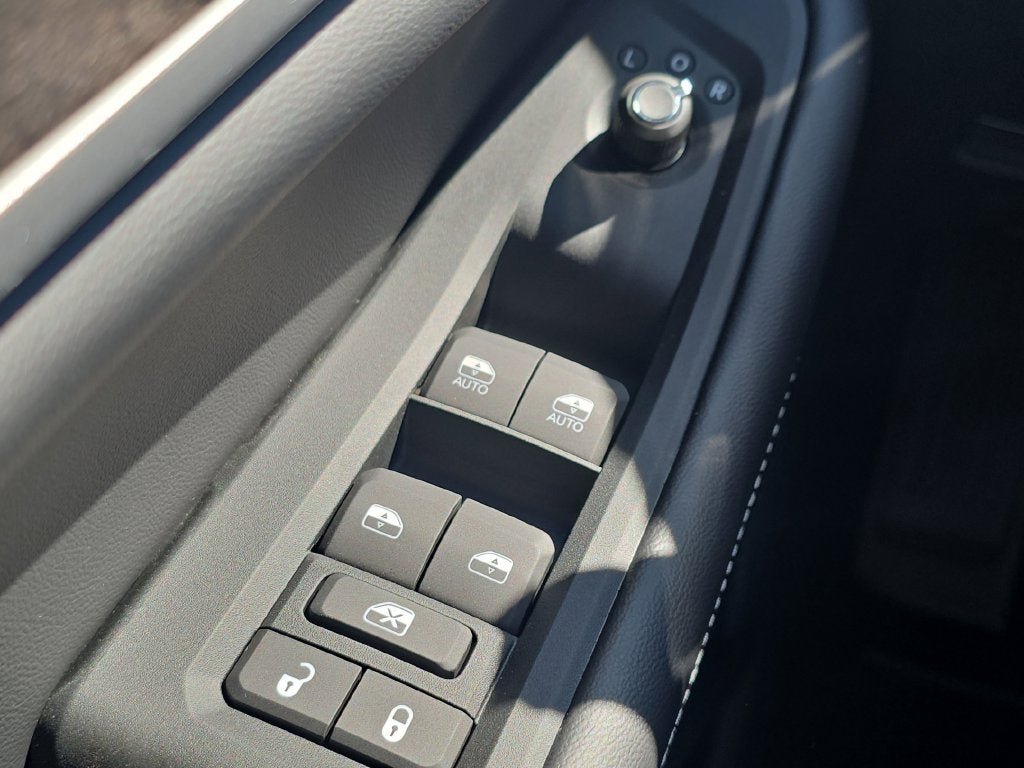 2027 Jeep Grand Cherokee GRAND CHEROKEE LAREDO ALTITUDE 4X4