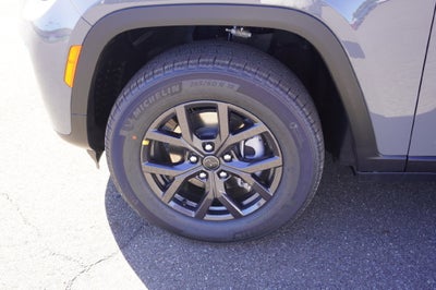 2027 Jeep Grand Cherokee GRAND CHEROKEE LAREDO ALTITUDE 4X4
