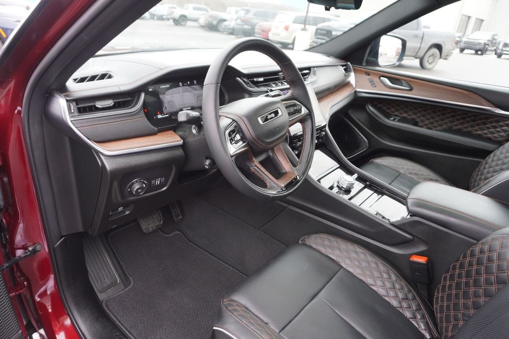 2025 Jeep Grand Cherokee Summit 4x4