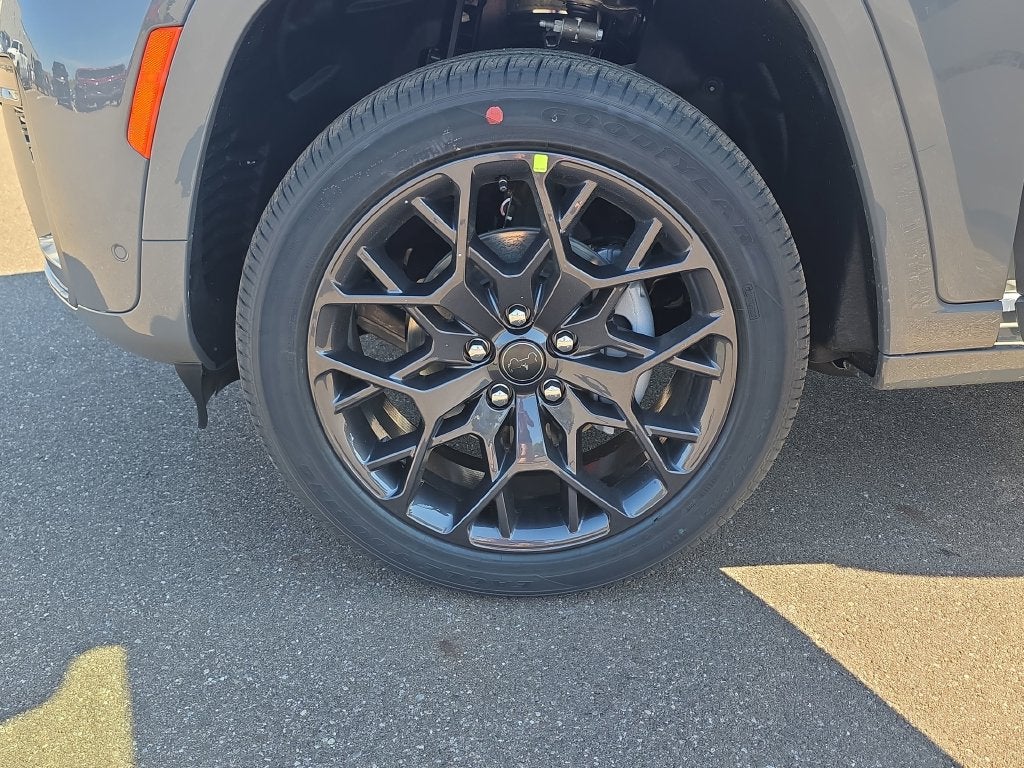 2027 Jeep Grand Cherokee GRAND CHEROKEE SUMMIT 4X4