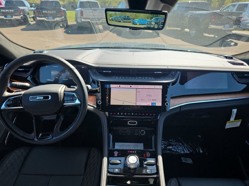 2027 Jeep Grand Cherokee GRAND CHEROKEE SUMMIT 4X4