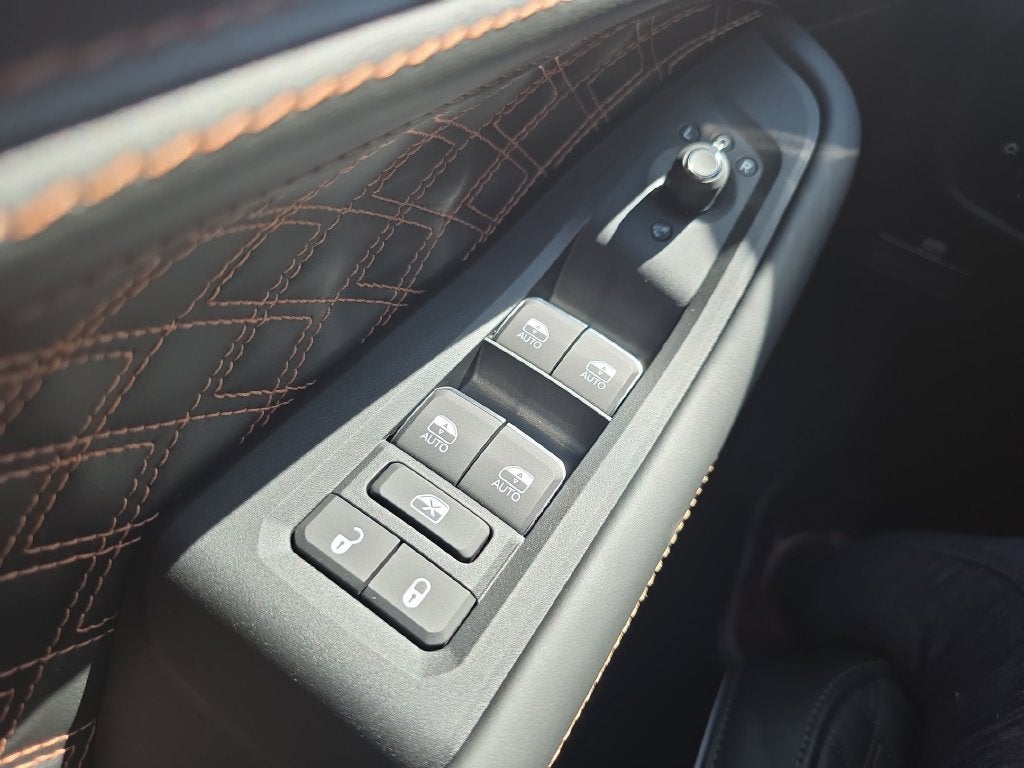 2027 Jeep Grand Cherokee GRAND CHEROKEE SUMMIT 4X4