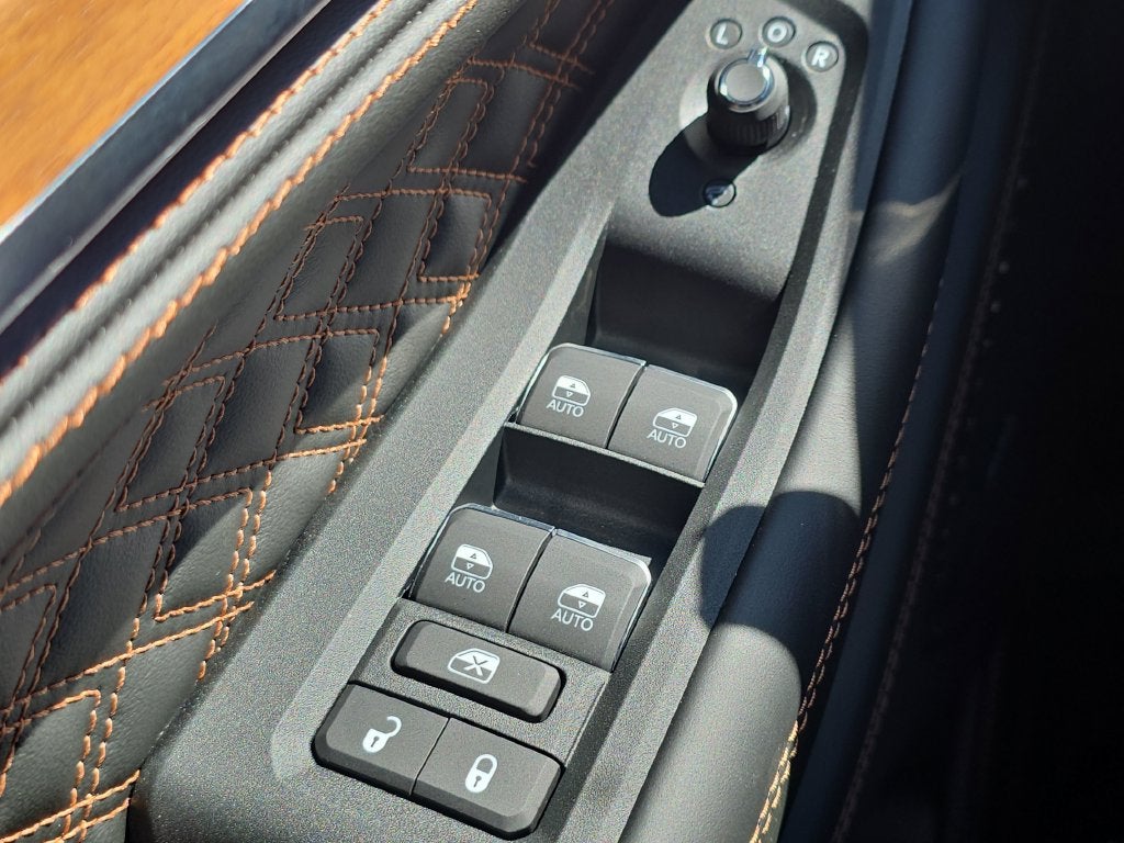 2027 Jeep Grand Cherokee GRAND CHEROKEE SUMMIT 4X4