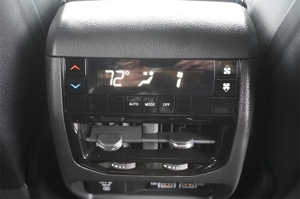 2025 Jeep Grand Cherokee GRAND CHEROKEE L ALTITUDE 4X4