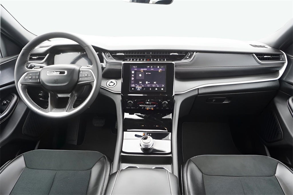 2025 Jeep Grand Cherokee GRAND CHEROKEE L ALTITUDE 4X4