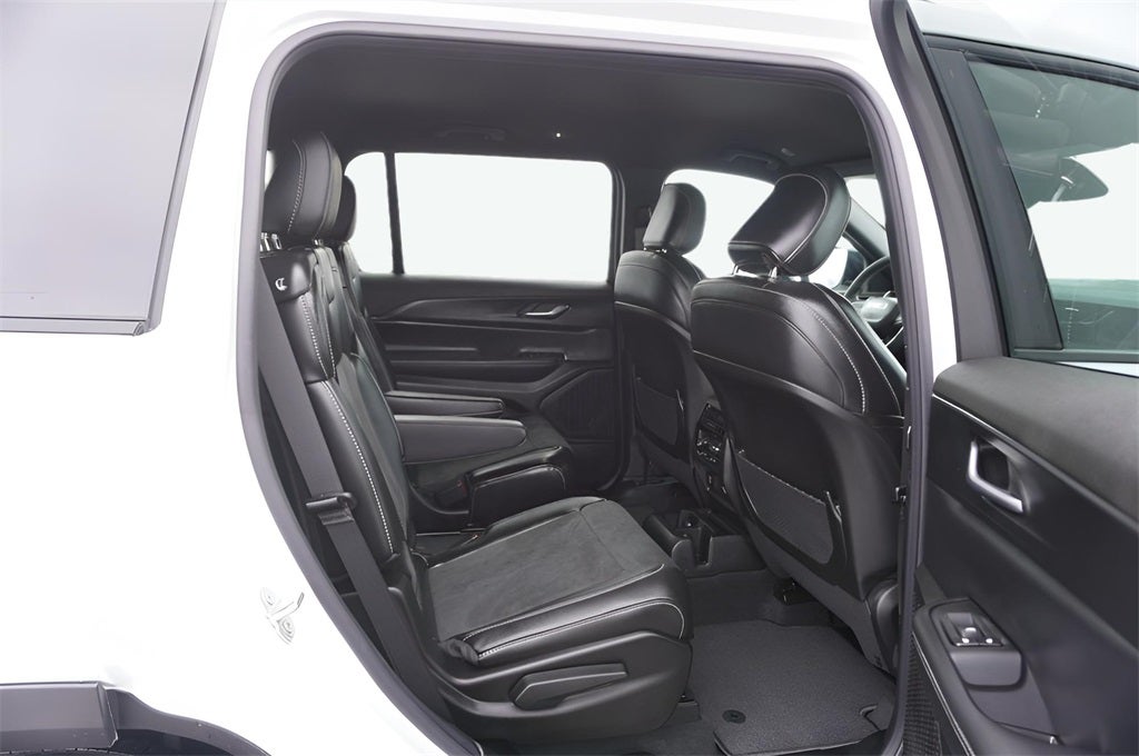 2025 Jeep Grand Cherokee GRAND CHEROKEE L ALTITUDE 4X4