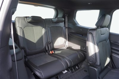 2025 Jeep Grand Cherokee GRAND CHEROKEE L ALTITUDE 4X4