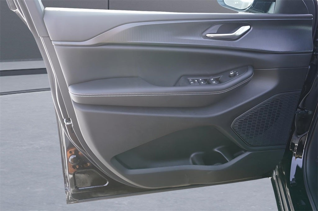 2025 Jeep Grand Cherokee GRAND CHEROKEE L ALTITUDE 4X4