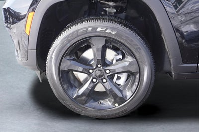 2025 Jeep Grand Cherokee GRAND CHEROKEE L ALTITUDE 4X4