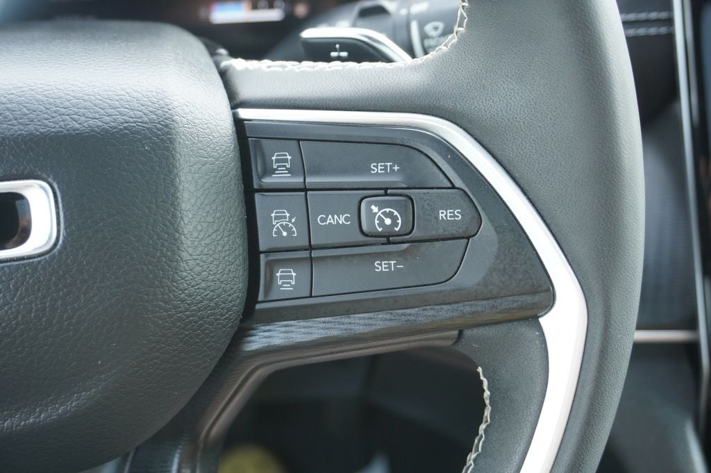 2023 Jeep Grand Cherokee L Altitude X 4x4