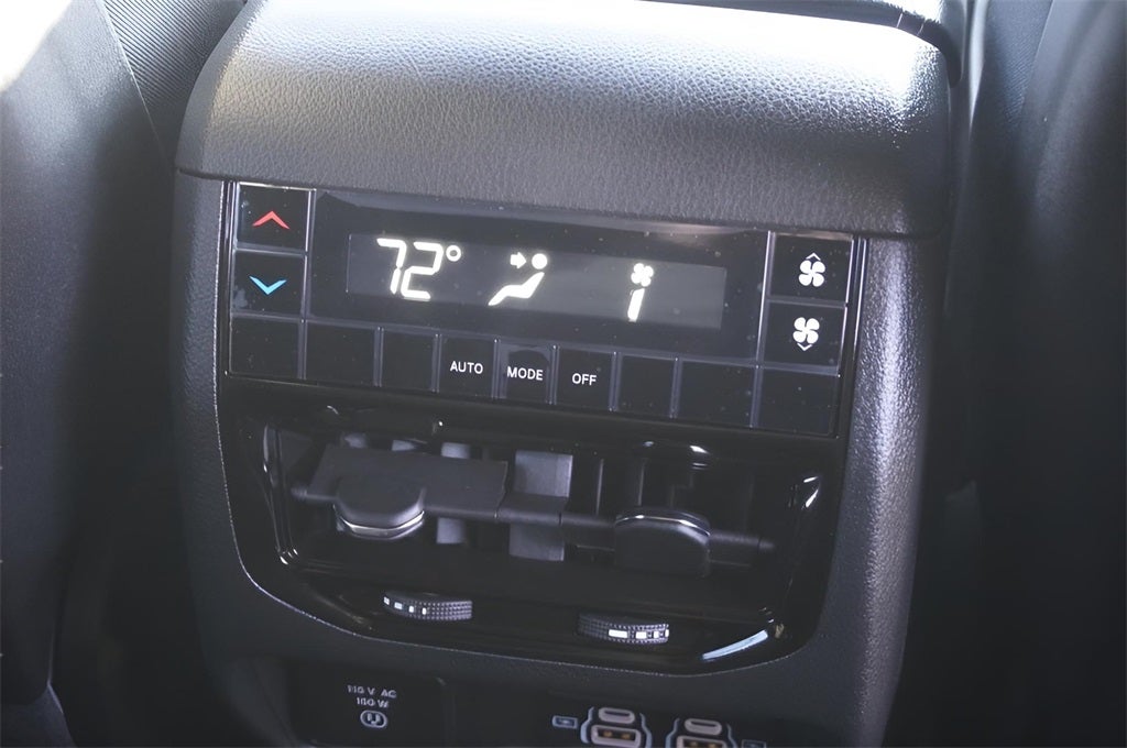 2025 Jeep Grand Cherokee GRAND CHEROKEE L ALTITUDE 4X4