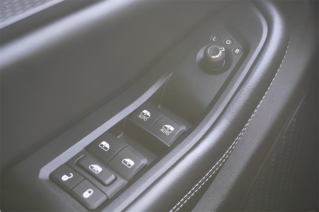 2025 Jeep Grand Cherokee GRAND CHEROKEE L ALTITUDE 4X4