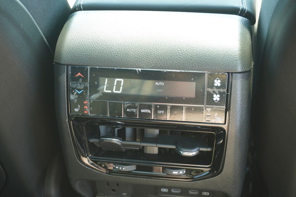 2026 Jeep Grand Cherokee GRAND CHEROKEE L LIMITED RESERVE 4X4