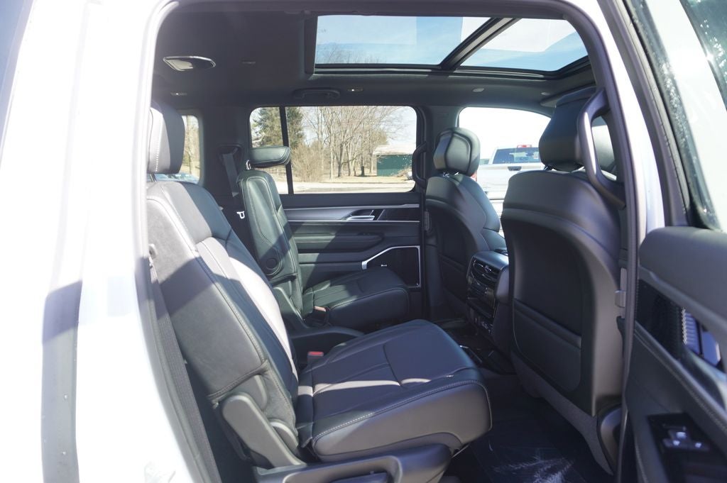 2026 Jeep Grand Wagoneer GRAND WAGONEER LIMITED ALTITUDE 4X4