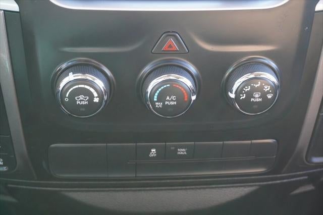 2021 RAM 1500 Classic SLT Crew Cab 4x4 5'7' Box