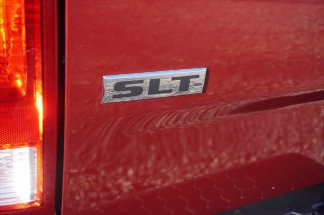 2021 RAM 1500 Classic SLT Crew Cab 4x4 5'7' Box