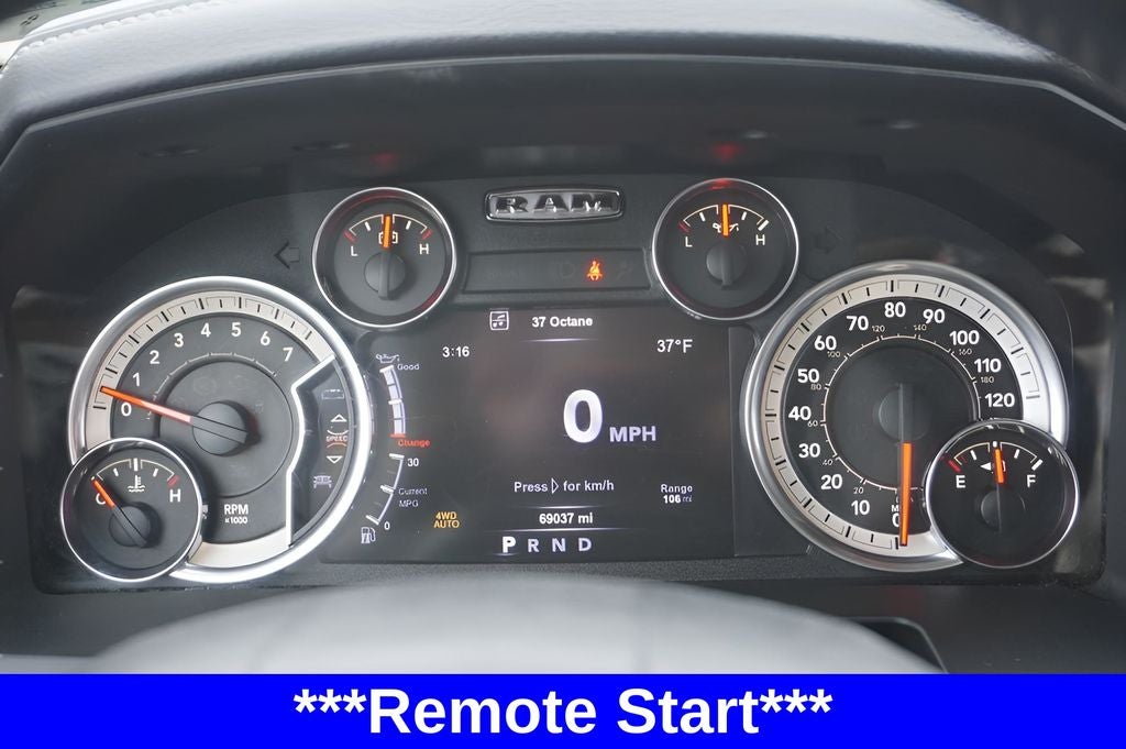 2017 RAM 1500 Laramie Crew Cab 4x4 6'4' Box