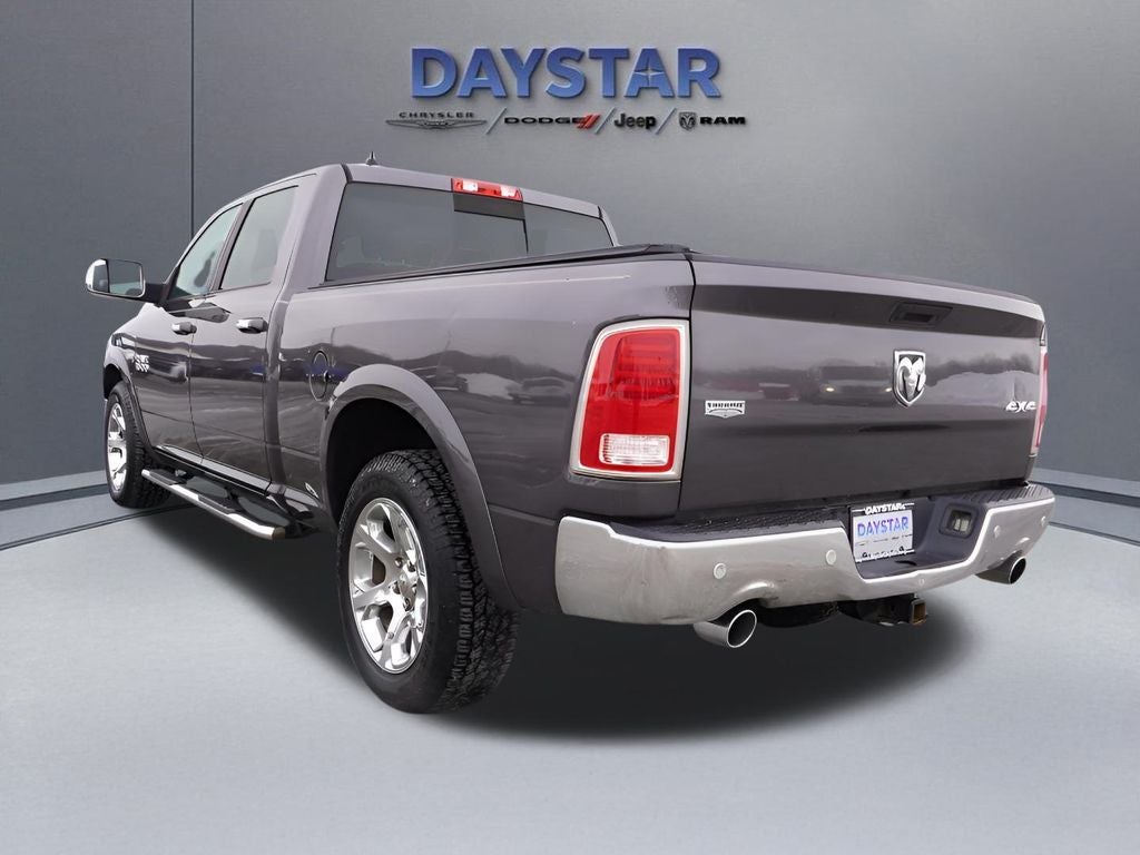 2017 RAM 1500 Laramie Crew Cab 4x4 6'4' Box