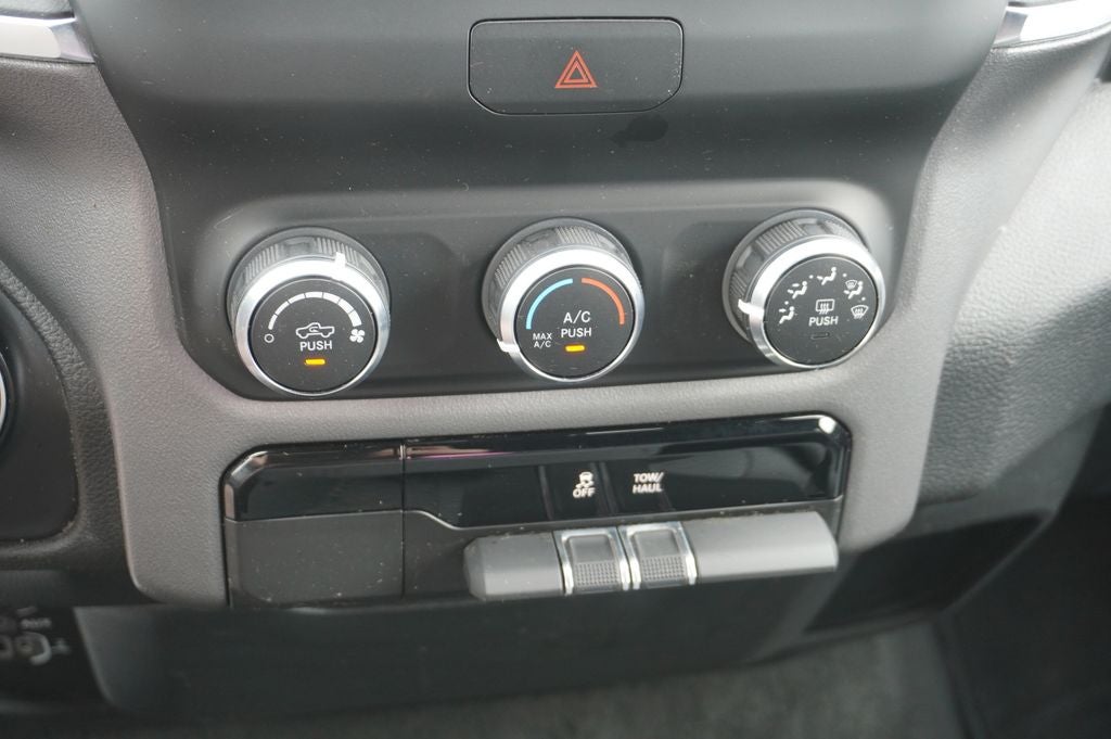 2024 RAM 1500 Big Horn Quad Cab 4x4 6'4' Box