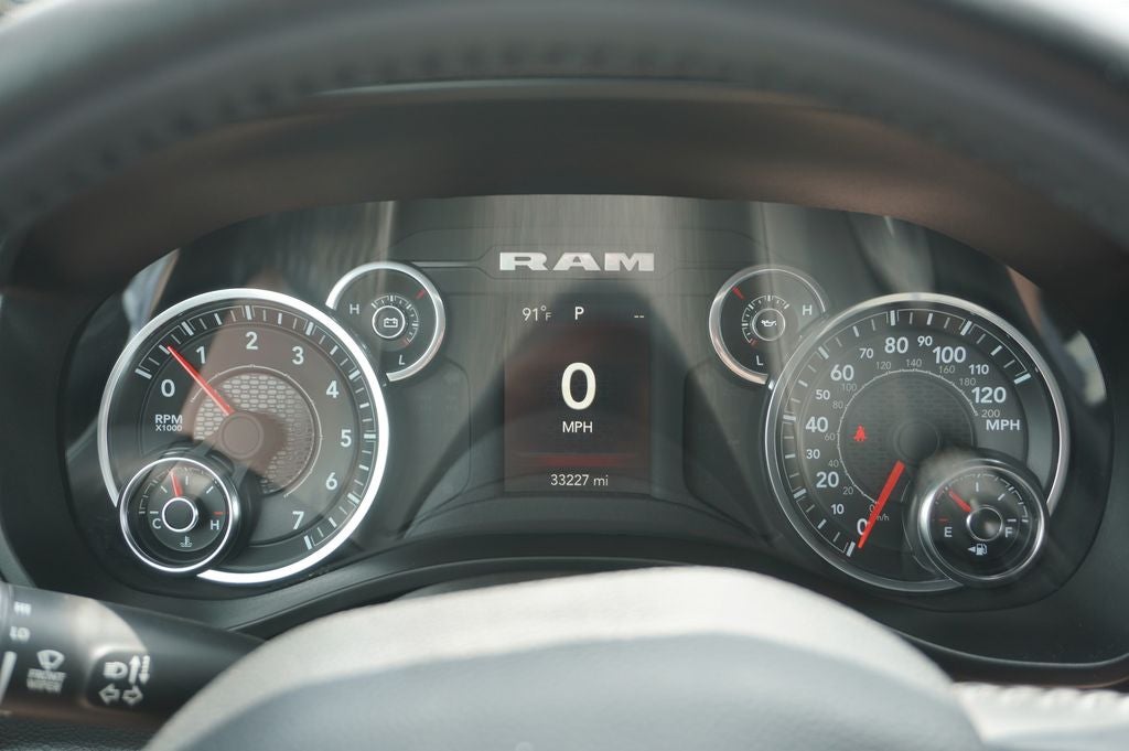 2023 RAM 1500 Big Horn Crew Cab 4x4 5'7' Box