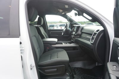2020 RAM 1500 Big Horn Crew Cab 4x4 5'7' Box