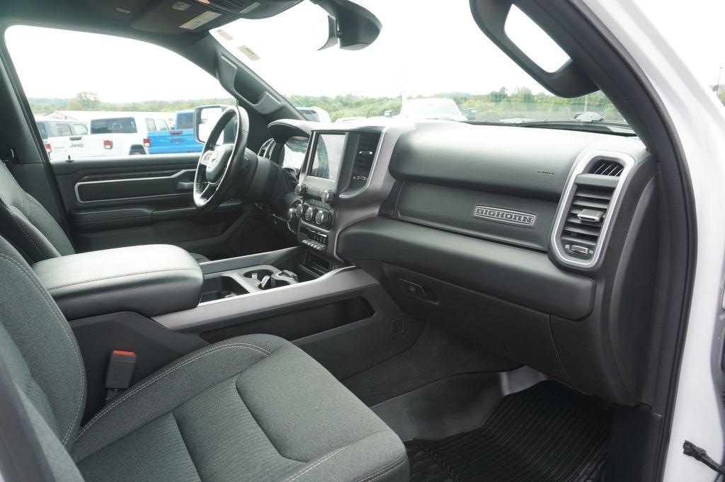 2020 RAM 1500 Big Horn Crew Cab 4x4 5'7' Box