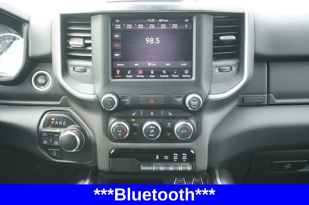2020 RAM 1500 Big Horn Crew Cab 4x4 5'7' Box