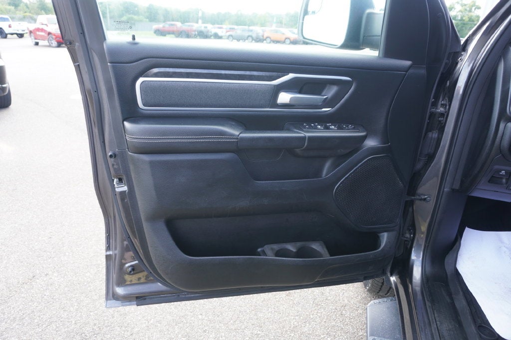 2020 RAM 1500 Big Horn Crew Cab 4x4 5'7' Box