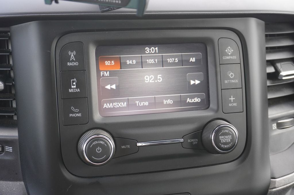 2024 RAM 1500 Tradesman Crew Cab 4x4 5'7' Box
