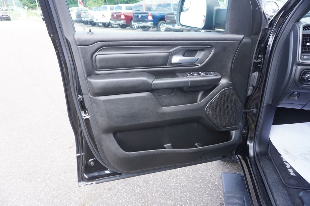 2024 RAM 1500 Tradesman Crew Cab 4x4 5'7' Box