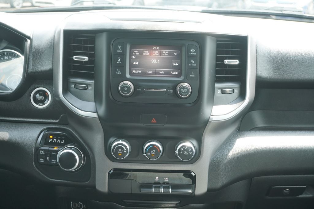 2021 RAM 1500 Big Horn Quad Cab 4x4 6'4' Box
