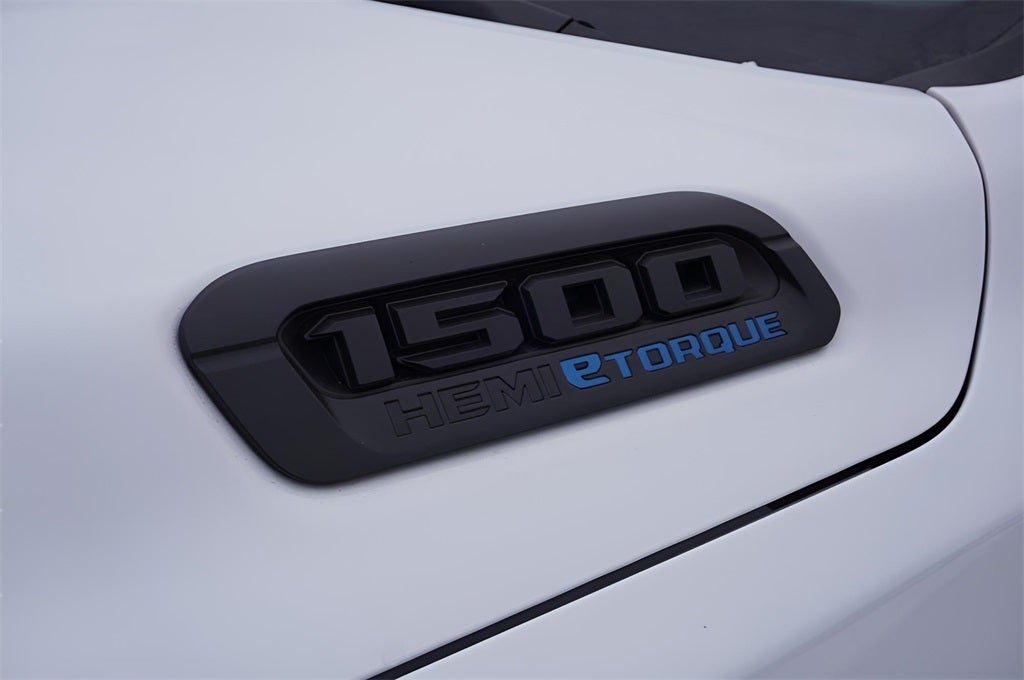 2023 RAM 1500 Big Horn Quad Cab 4x4 6'4' Box