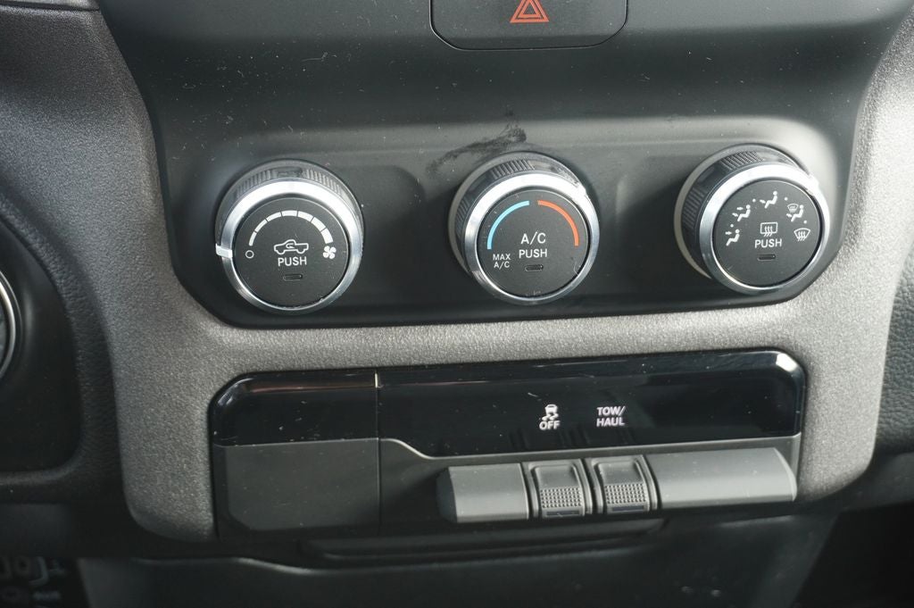 2024 RAM 1500 Tradesman Quad Cab 4x4 6'4' Box