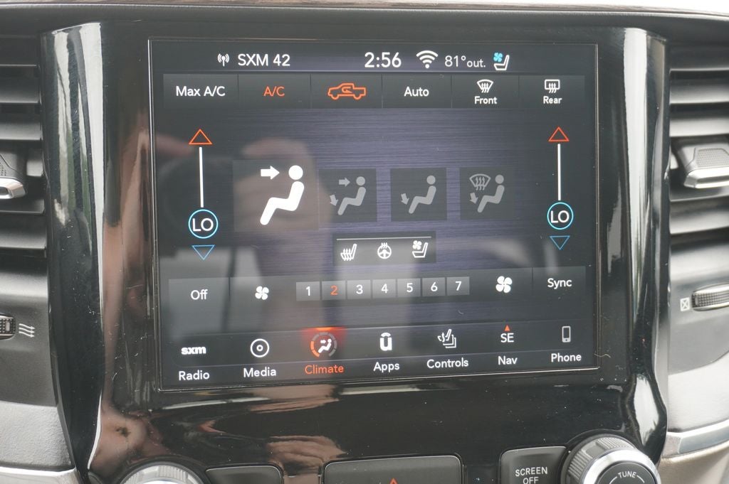 2019 RAM 1500 Laramie Quad Cab 4x4 6'4' Box