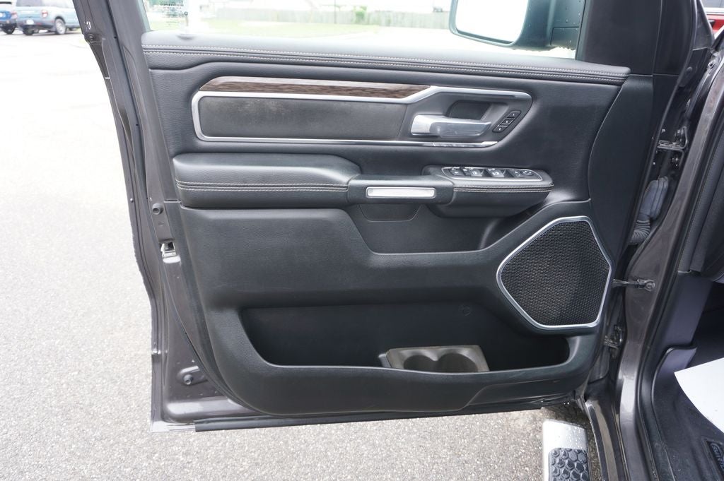 2019 RAM 1500 Laramie Quad Cab 4x4 6'4' Box
