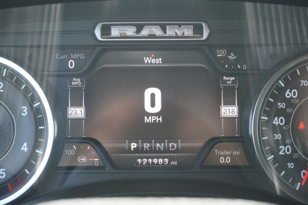2021 RAM 1500 Big Horn Crew Cab 4x4 5'7' Box