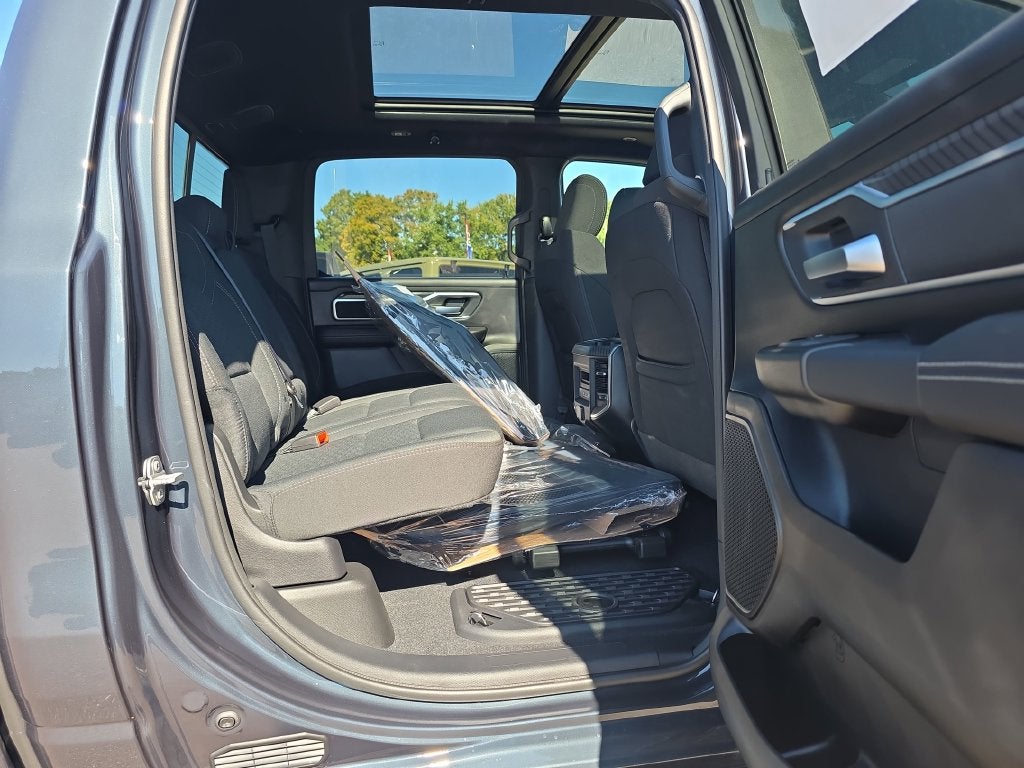2027 RAM Ram 1500 RAM 1500 BIG HORN CREW CAB 4X4 5'7' BOX