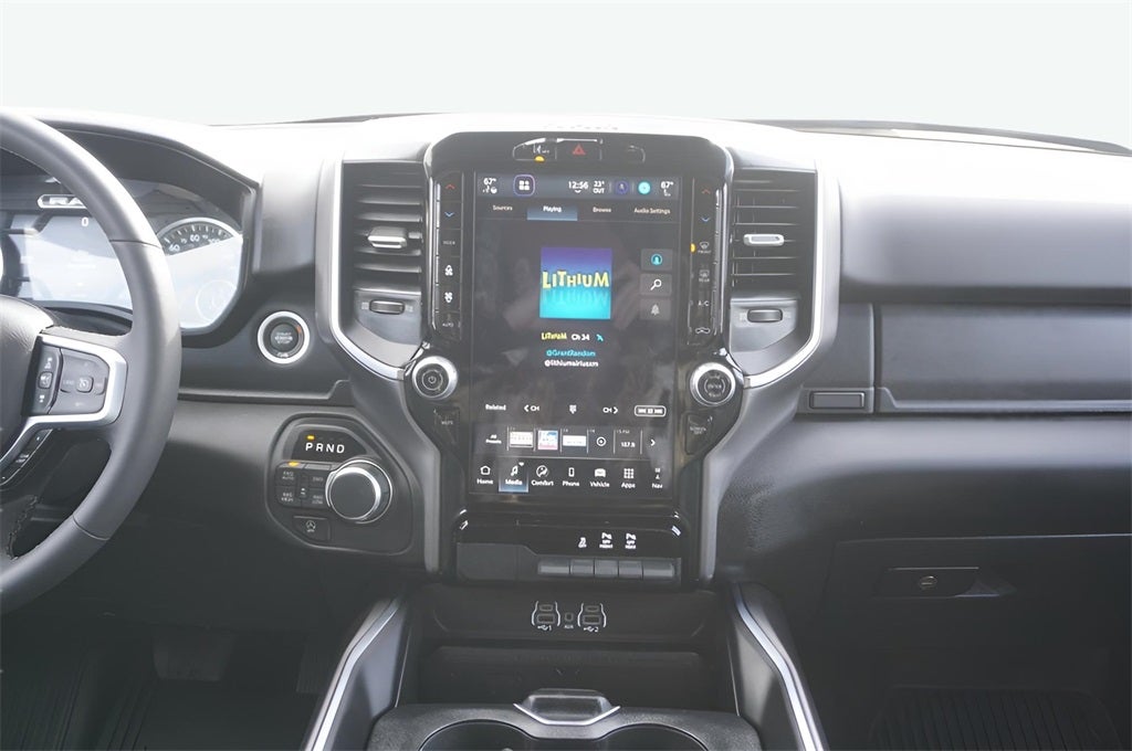 2025 RAM 1500 Big Horn Crew Cab 4x4 5'7' Box