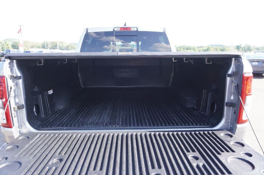 2020 RAM 1500 Big Horn Crew Cab 4x4 5'7' Box