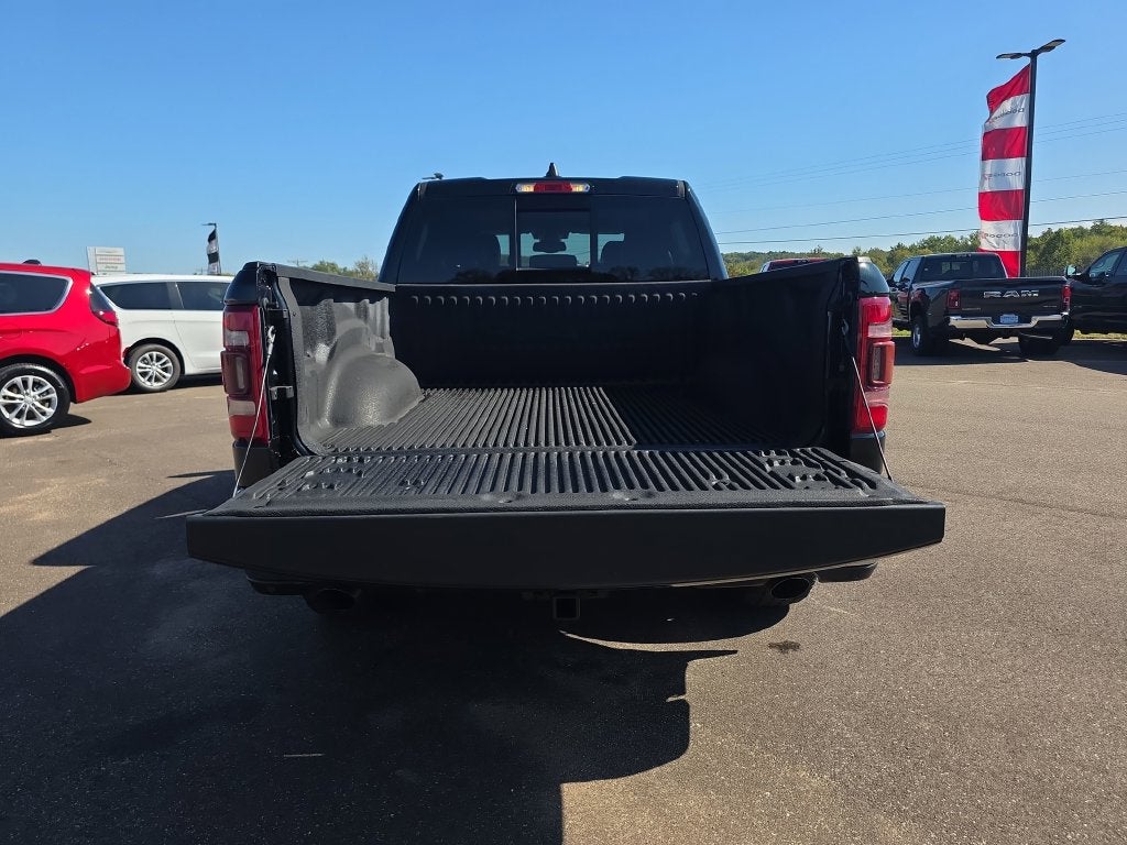 2019 RAM 1500 Laramie Crew Cab 4x4 5'7' Box