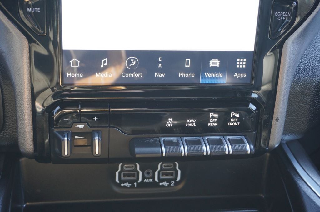 2023 RAM 1500 Laramie Crew Cab 4x4 5'7' Box