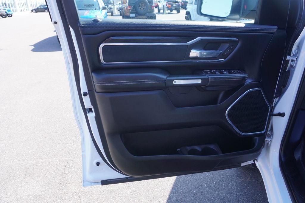 2023 RAM 1500 Laramie Crew Cab 4x4 5'7' Box