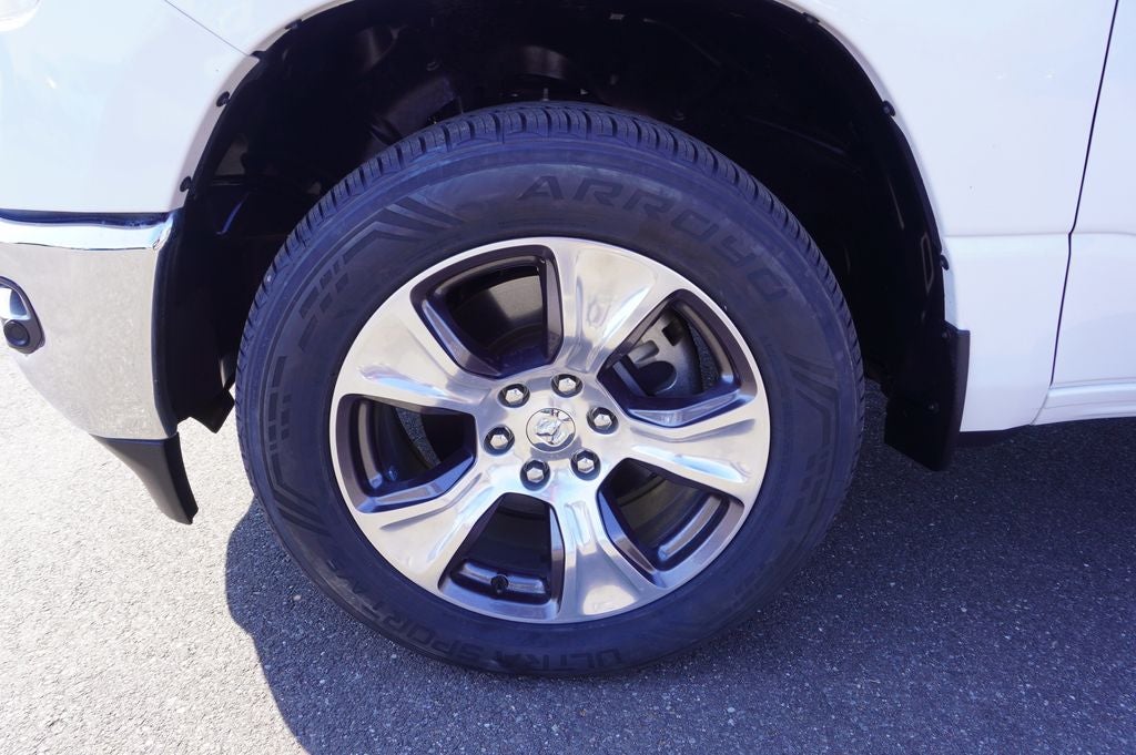 2023 RAM 1500 Laramie Crew Cab 4x4 5'7' Box