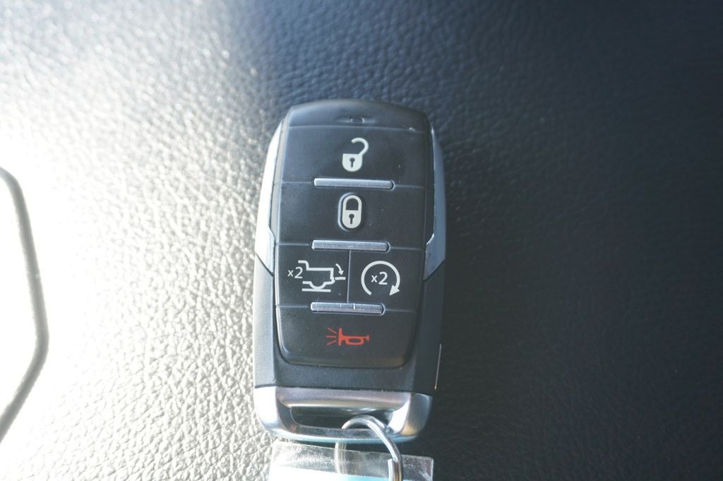 2023 RAM 1500 Laramie Crew Cab 4x4 5'7' Box