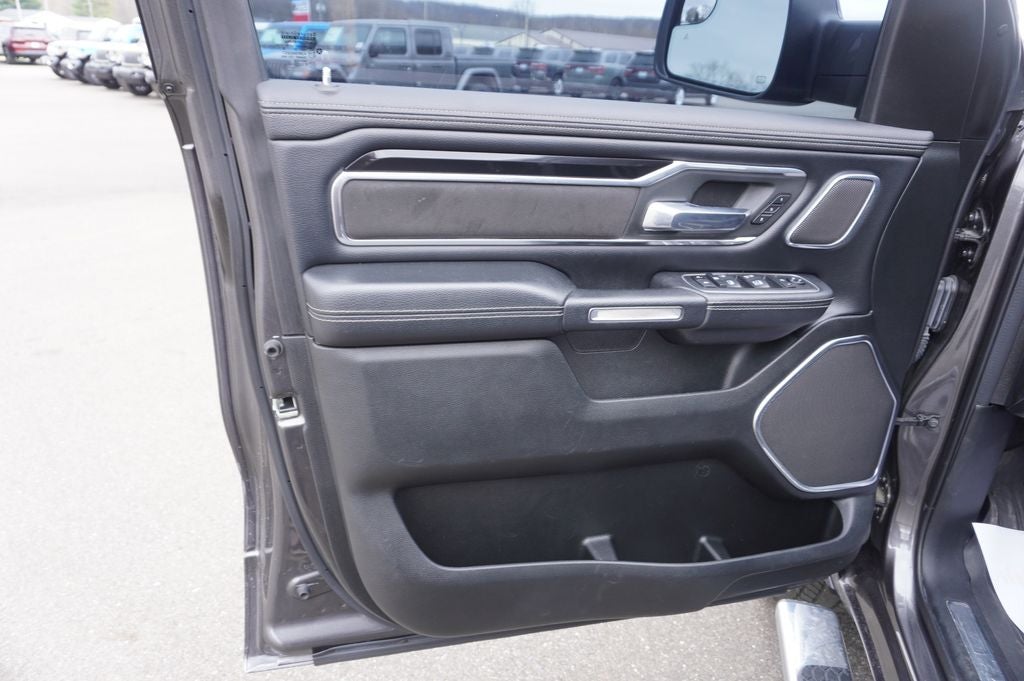 2021 RAM 1500 Laramie Crew Cab 4x4 5'7' Box