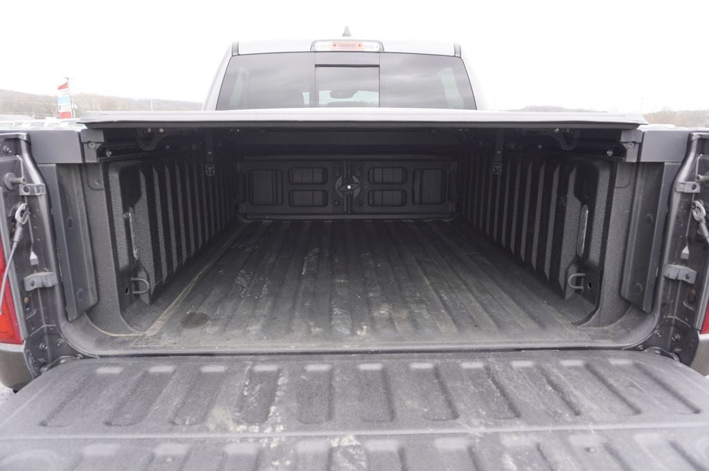 2021 RAM 1500 Laramie Crew Cab 4x4 5'7' Box