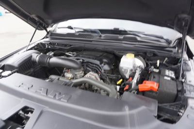 2021 RAM 1500 Laramie Crew Cab 4x4 5'7' Box