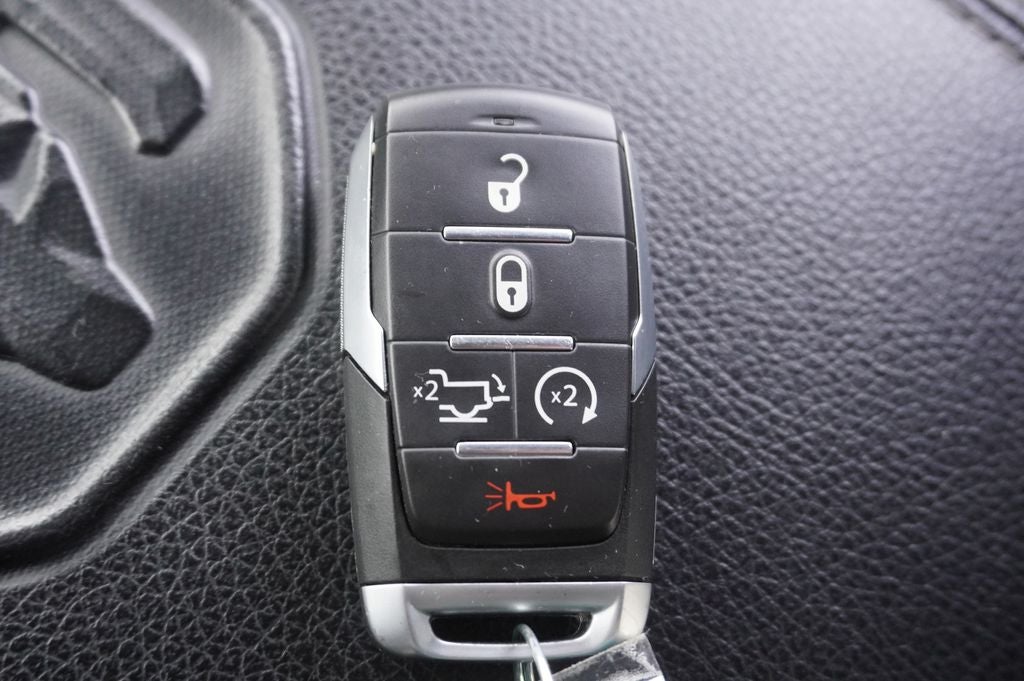 2021 RAM 1500 Laramie Crew Cab 4x4 5'7' Box